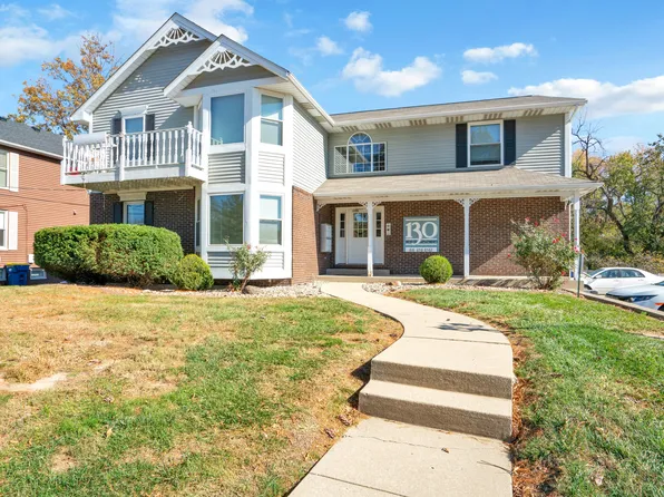 130 West St, 130 West St APT 6, Edwardsville, IL 62025