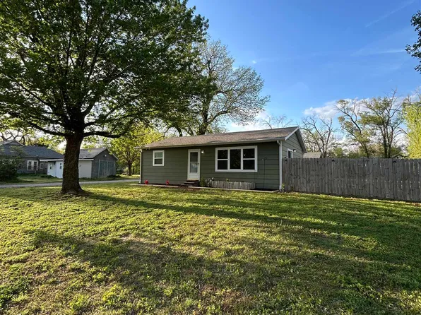 116 W 7th St, Peck, KS 67120