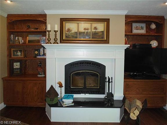 5th image of 17109 Woodmere Dr