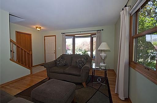 5th image of 1560 Kuehnle Ave