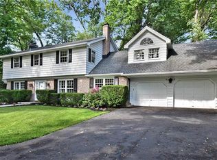 3911 Ravenswood Rd, Allentown, PA 18103