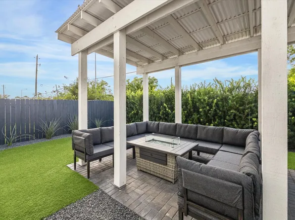 2204 Cortijo Pl, Houston, TX 77091