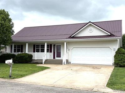 1228 Lacy Dr, Lebanon, MO, 65536