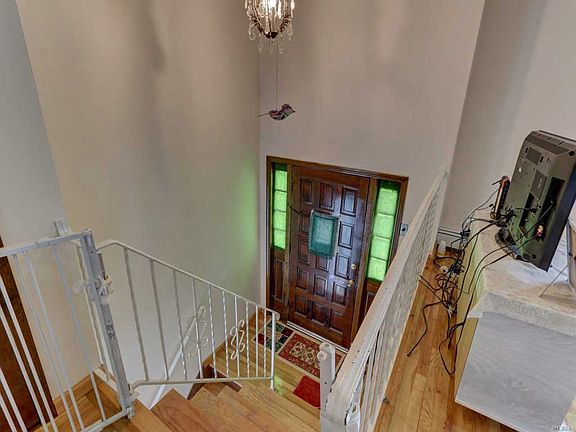 3rd image of 54 Bregman Ave #54