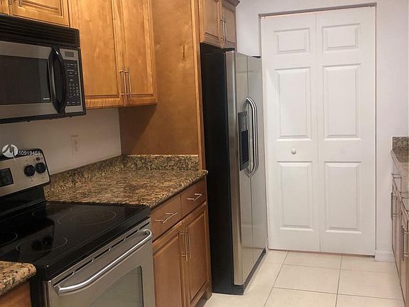 5th image of 3590 Coral Way APT 610