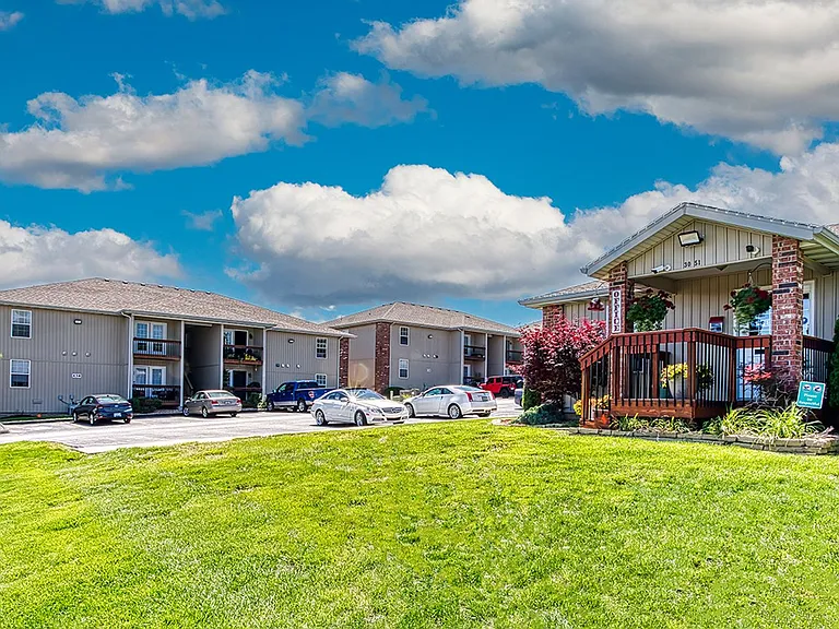 South Valley Apartments — Photo 3