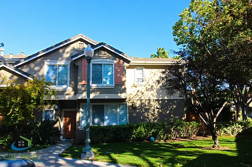 390 Oleander Dr Photo 1