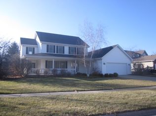 221 S Valley Rd, McHenry, IL 60050