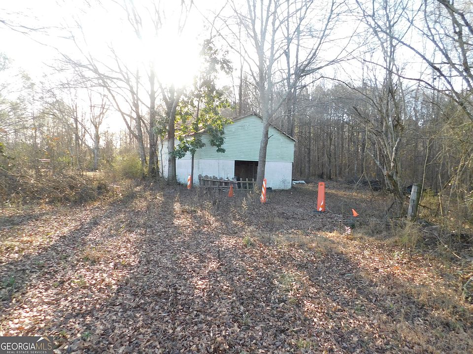 2nd image of 4075 Lawrenceville Rd