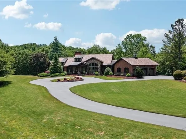 130 Woodhaven Ln, Ball Ground, GA 30107