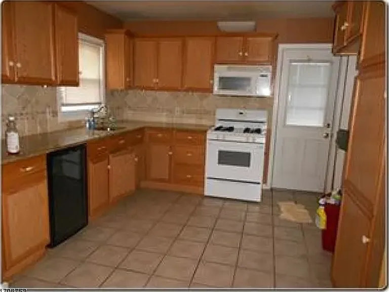 803 Irvington Ave — Photo 4