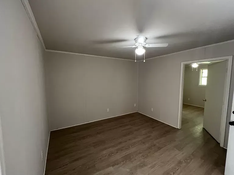 1524 Mosstree Rd #B — Photo 3