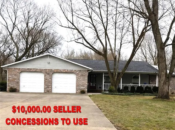 107 S Ozark St, Prairie Grove, AR 72753