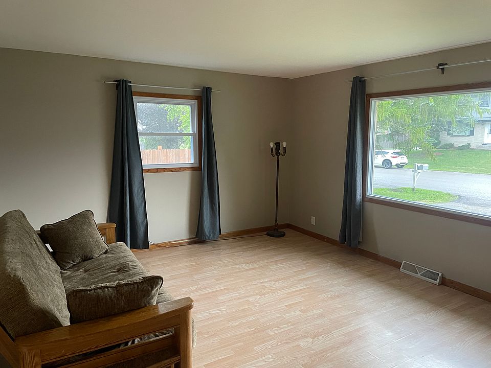 1st image of 3703 Princess Pl