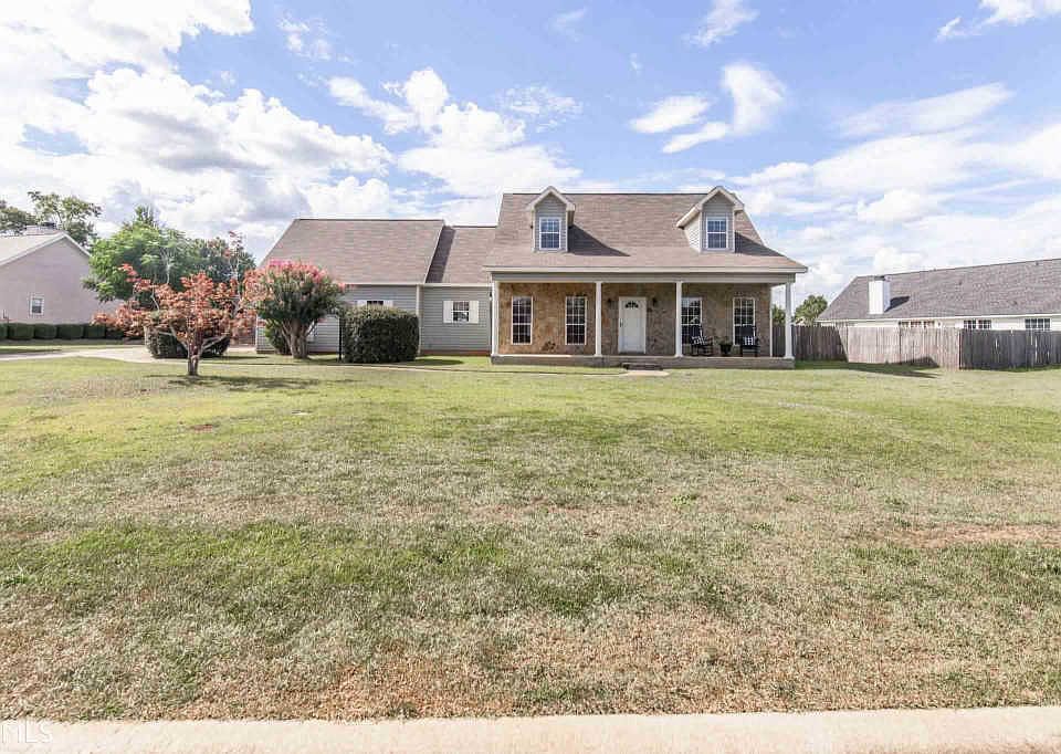 1st image of 302 Autumn Woods Dr #39