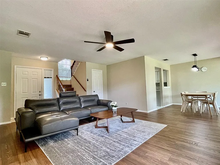 8905 Bridgewood Trl — Photo 5
