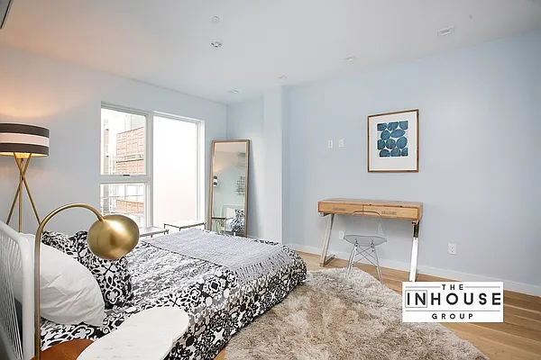 Sold by The In House Group | media 15