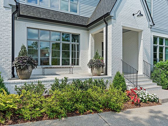 4th image of 2825 Sugartree Rd