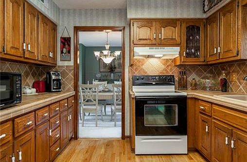 3rd image of 23300 W 57th St