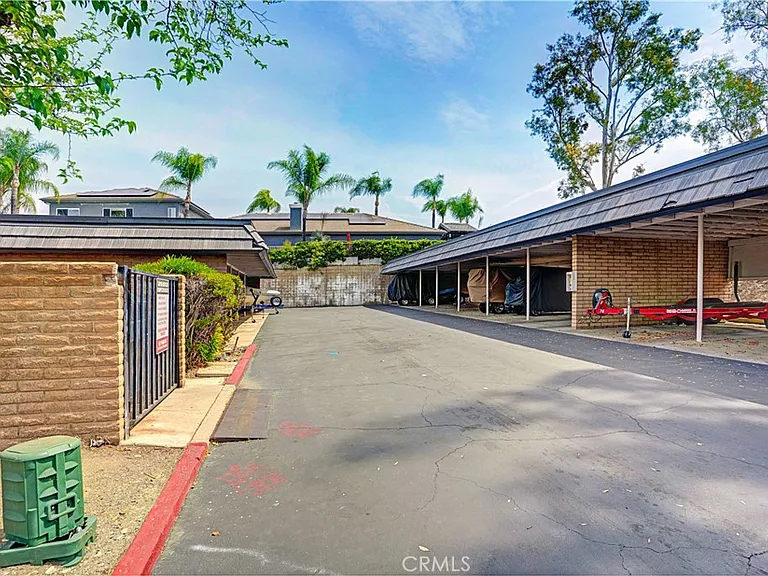 22392 Canyon Club Dr — Photo 37