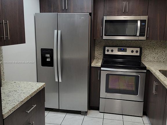4th image of 9686 Fontainebleau Blvd APT 105