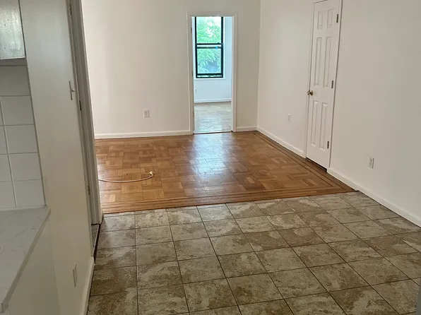 (undisclosed Address), College Point, NY 11356