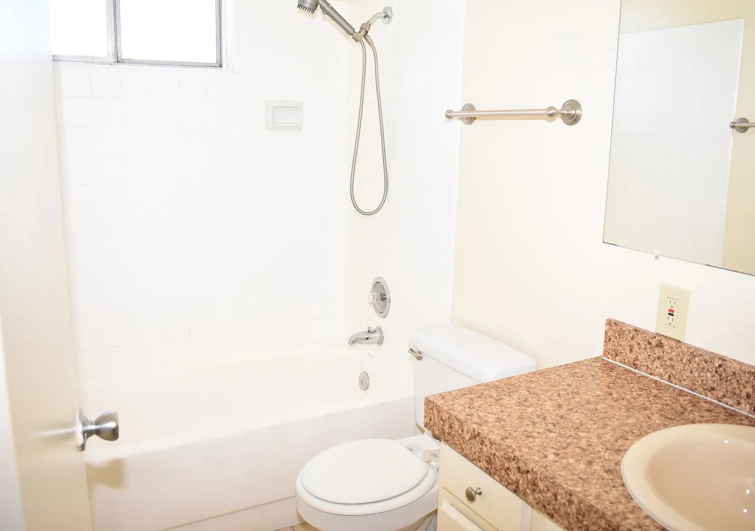 4167 Cherokee Avenue — Photo 4