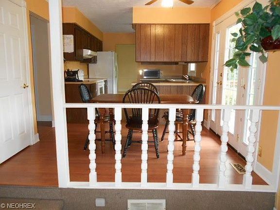 3rd image of 5143 Charlane Ct