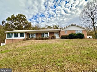 360 Hummingbird Ln, Warfordsburg, PA 17267