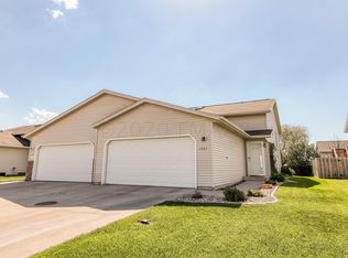 1743 50th St S, Fargo, ND 58103