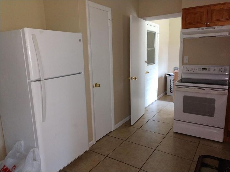 2nd image of 4425 Perch St