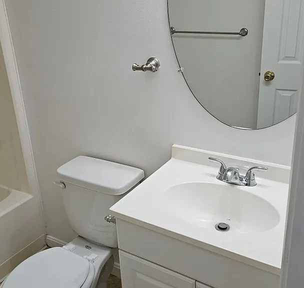 852 Pine St #854 — Photo 8