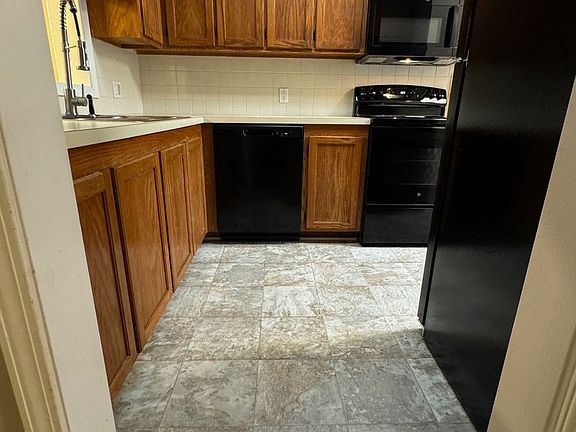 5th image of 5909 King Charles Ct