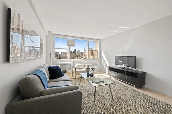 Sold by Compass | media 1