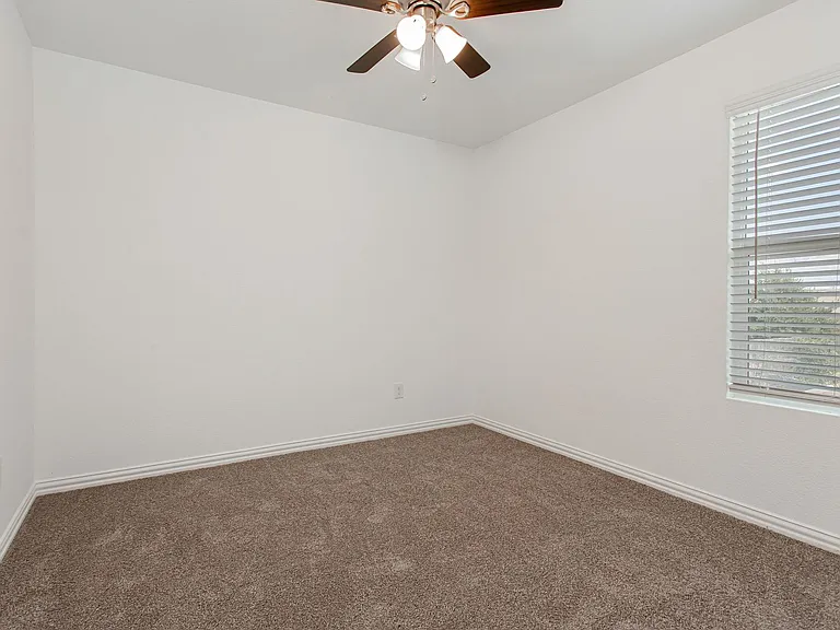 9213 Marilyn Pl — Photo 14