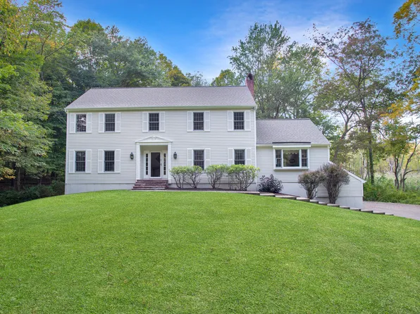 6 Whitlock Lane, Ridgefield, CT 06877