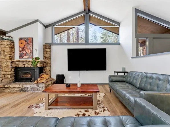 35 Graeagle Meadows Rd, Graeagle, CA 96103