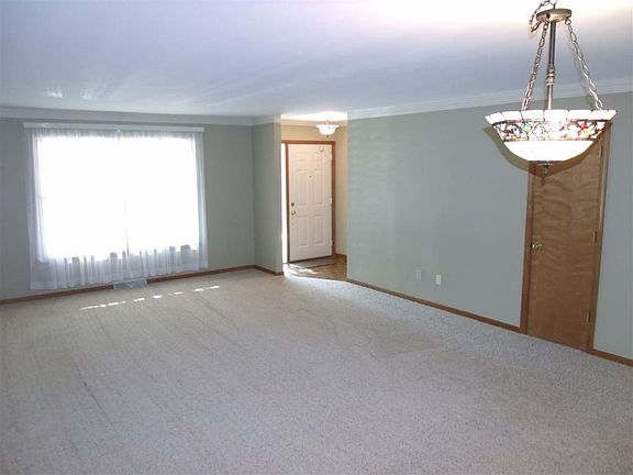3rd image of 1415-3 Pembroke Cir