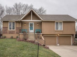 1018 SE 7th St, Lees Summit, MO 64063