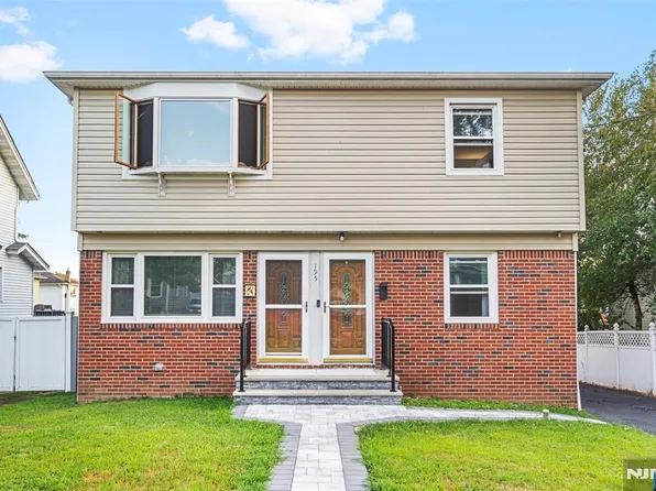 195 Park St, Ridgefield Park, NJ 07660