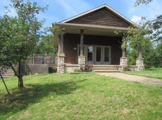 11706 110th St, Center Junction, IA 52212