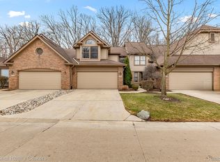 5303 Royal Vale Ln, Dearborn, MI
