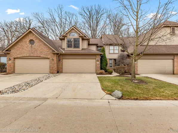 5303 Royal Vale Ln, Dearborn, MI 48126