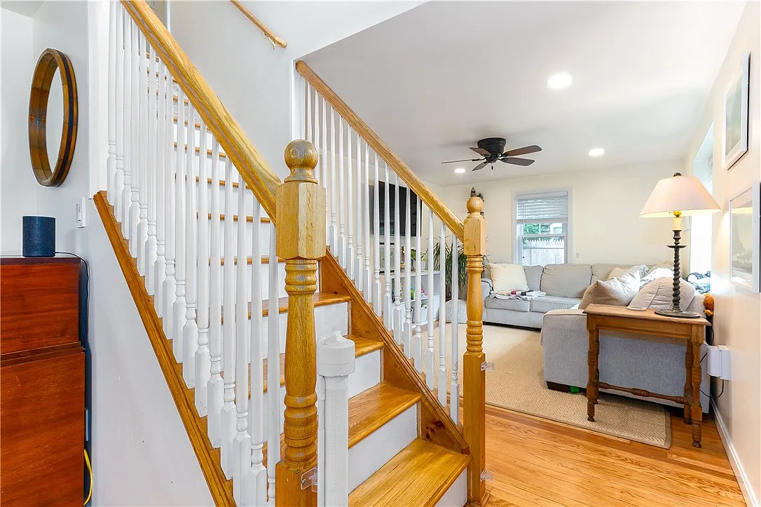 3 bed, 2.0 bath, 1365 sqft, $3,400 — Photo 4
