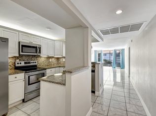 1 Royal Palm Way #2020, Boca Raton, FL 33432