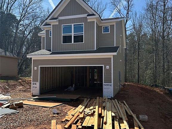 2nd image of 769 Dawn Pl