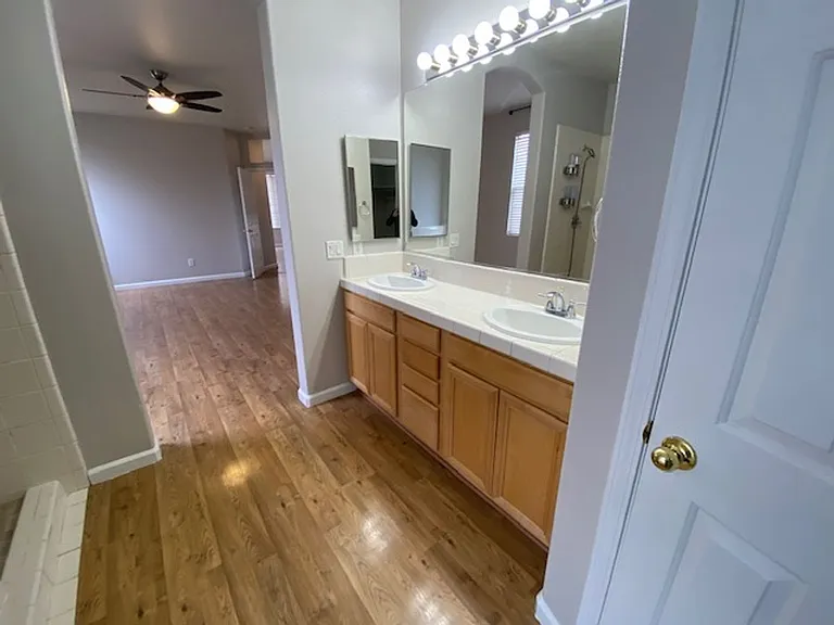 1640 Rocky Cove Ln — Photo 9