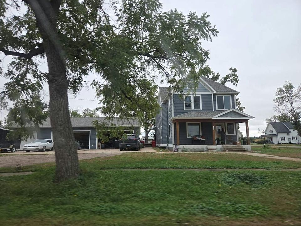 1st image of 420 7th St
