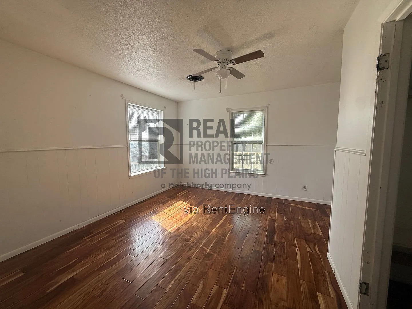 3 bed, 1.0 bath, 1074 sqft, $1,300 — Photo 4