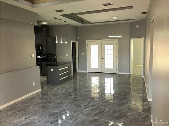 4th image of 10916 N 30th St
